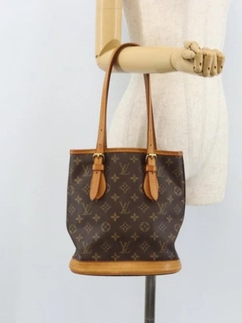 LOUIS VUITTON Monogram Bucket PM Shoulder Bag M42238 LV Auth 173751 - Picture 14 of 16